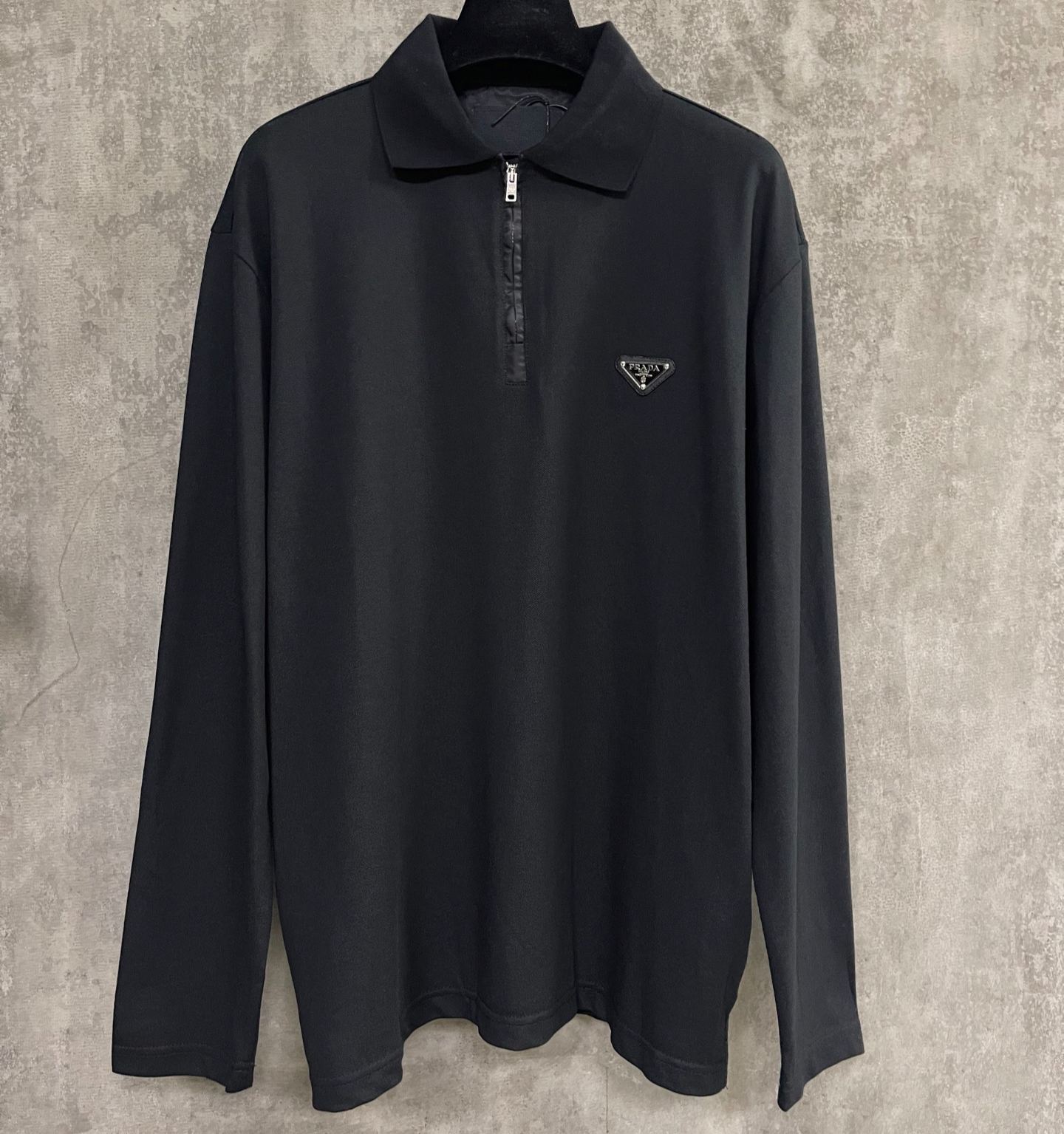 PRADA Long sleeve pique & Re-Nylon polo shirt  (UJL59B-1YR4-F0002-S-OOO）