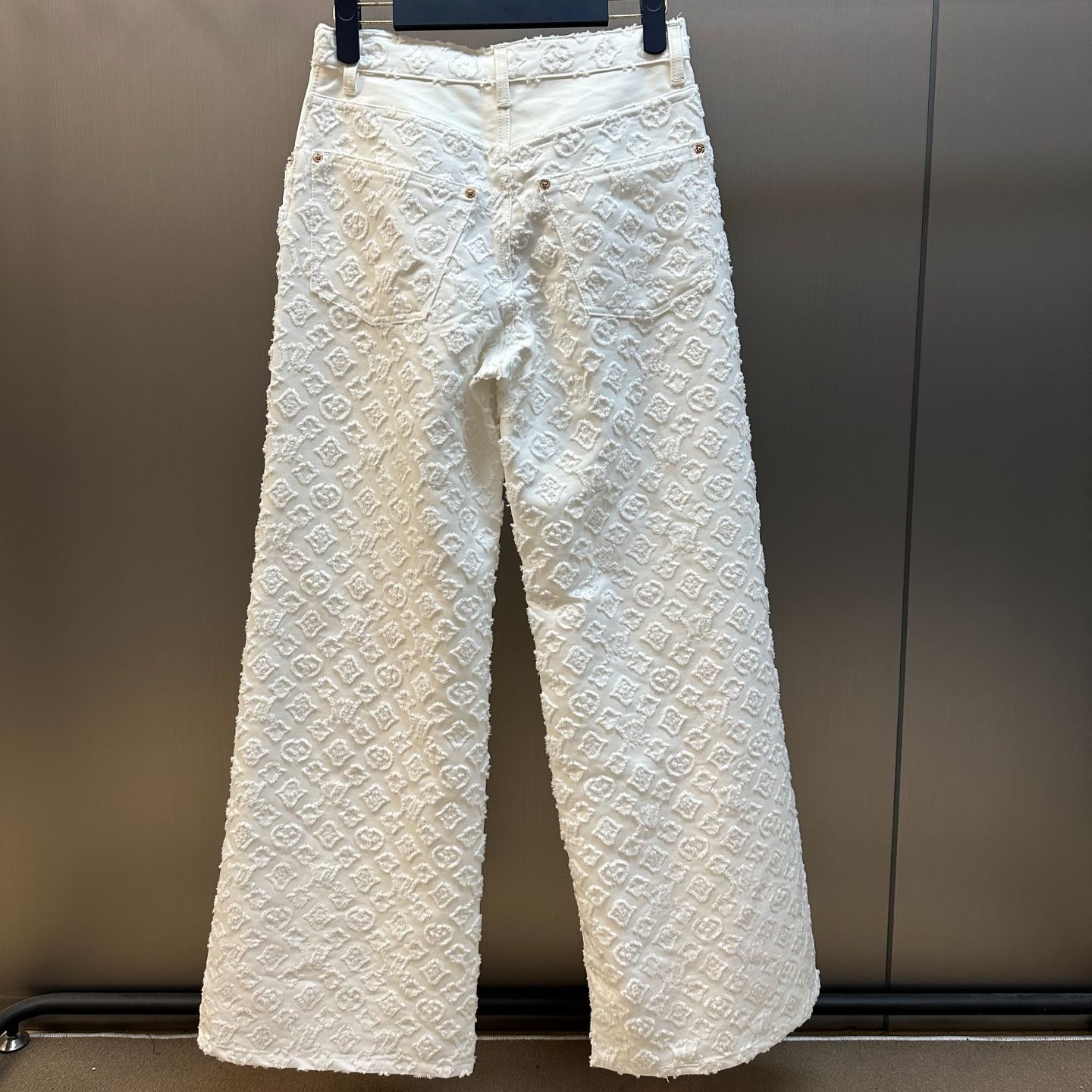 Louis Vuitton MONOGRAM floral jeans（1AHJS6）