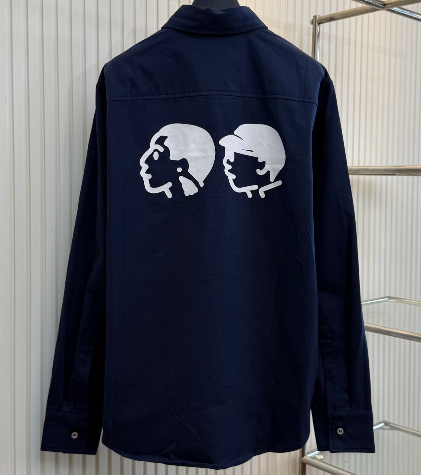 LOUIS VUITTON Long-sleeved shirt with printed logo（1AIMIL）