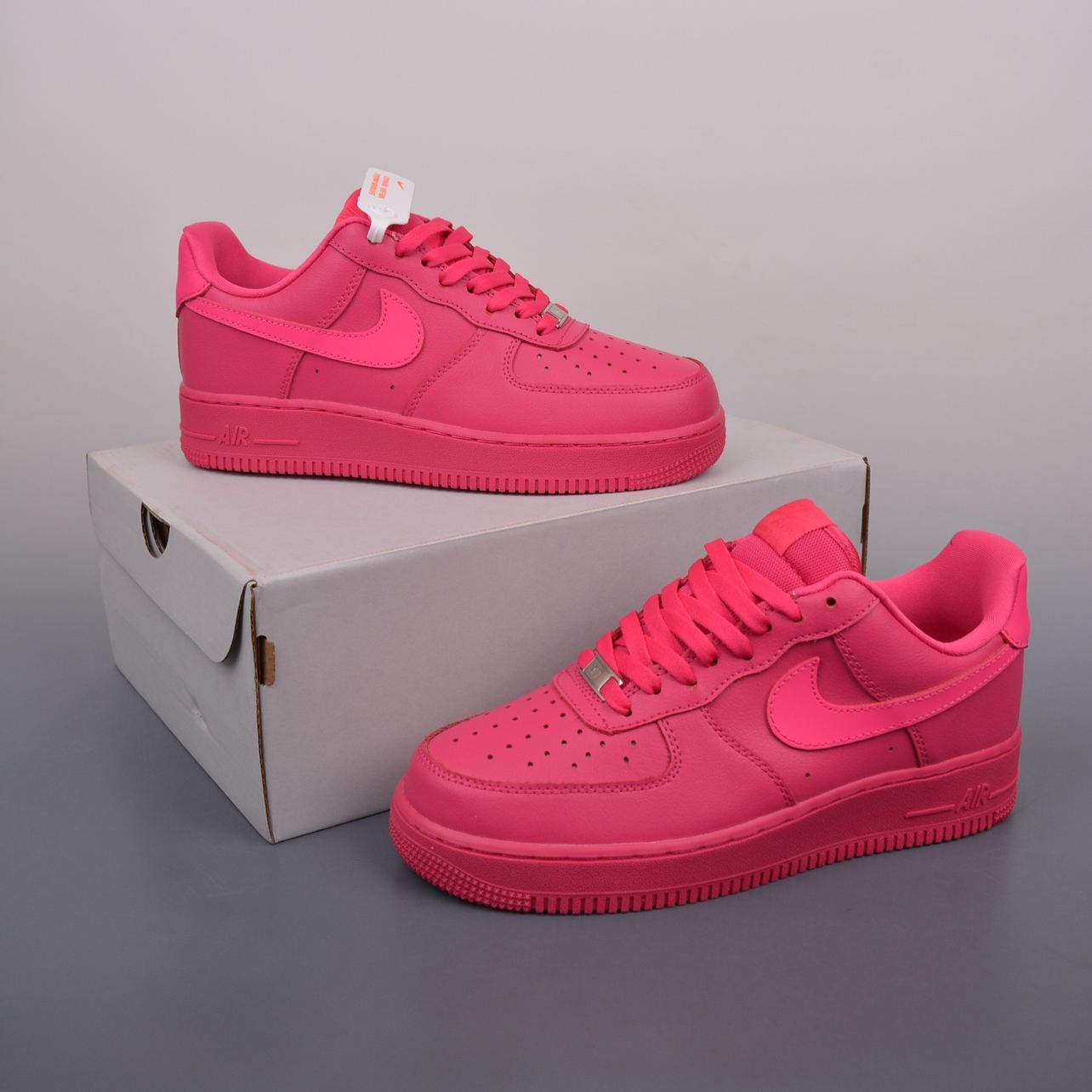 Nike Air Force 1 '07 "Fireberry"（DD8959-600）