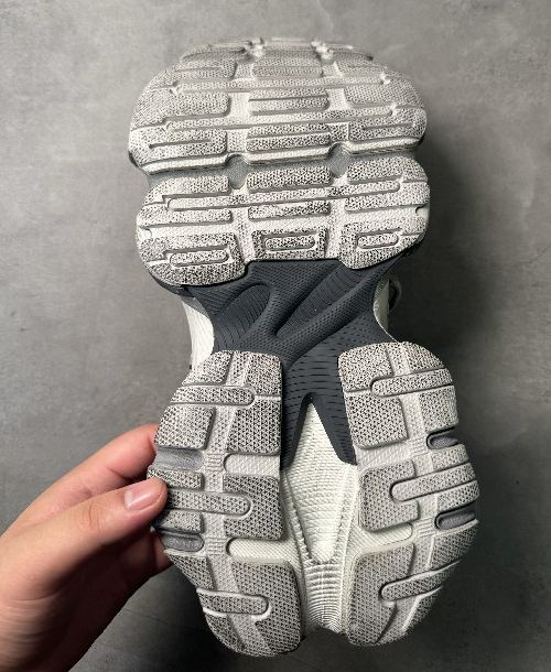 BALENCIAGA Cargo Sneaker "White/Grey"（785754W2MV19012）