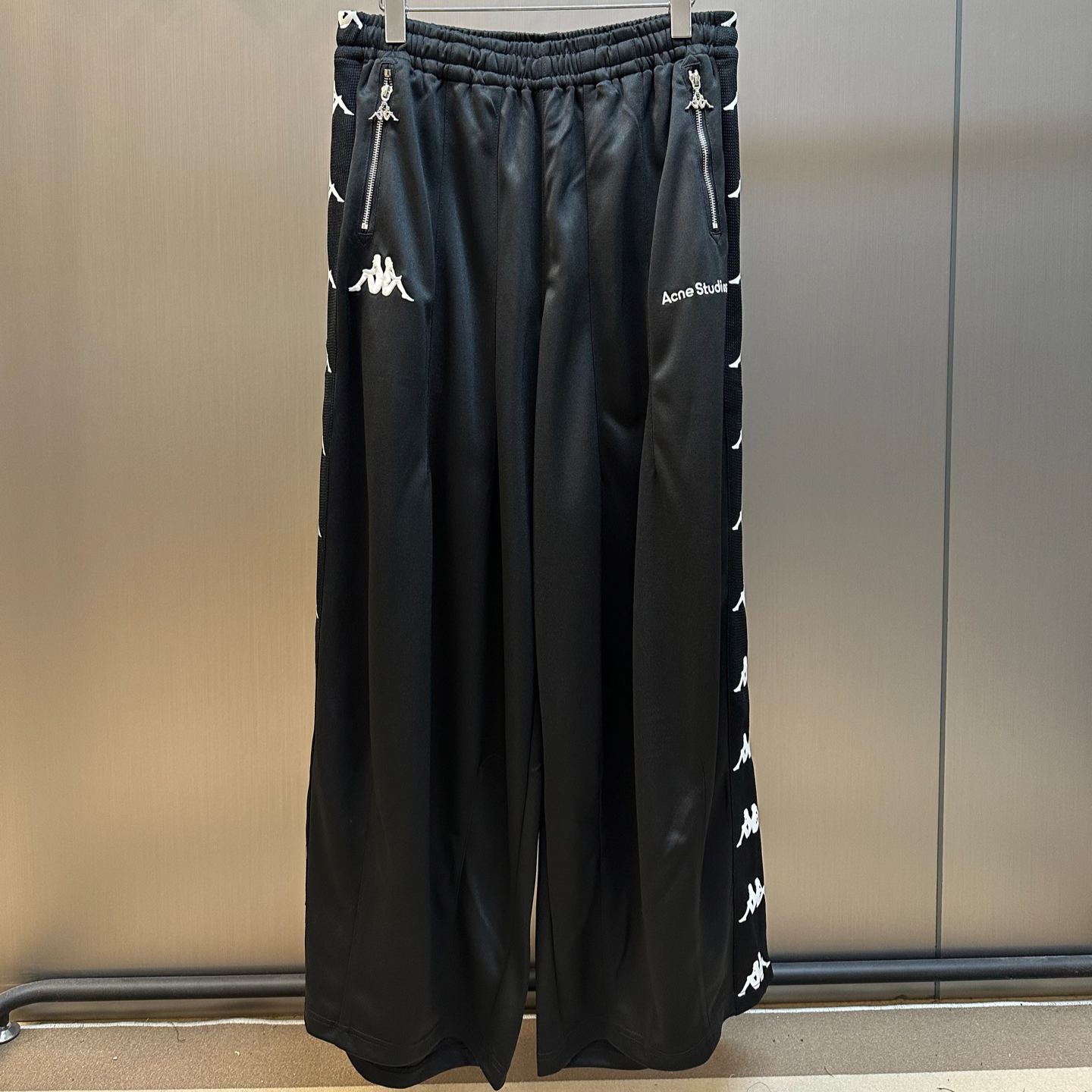 Acne Studios x Kappa Relaxed fit trousers Black (CK0123-900）