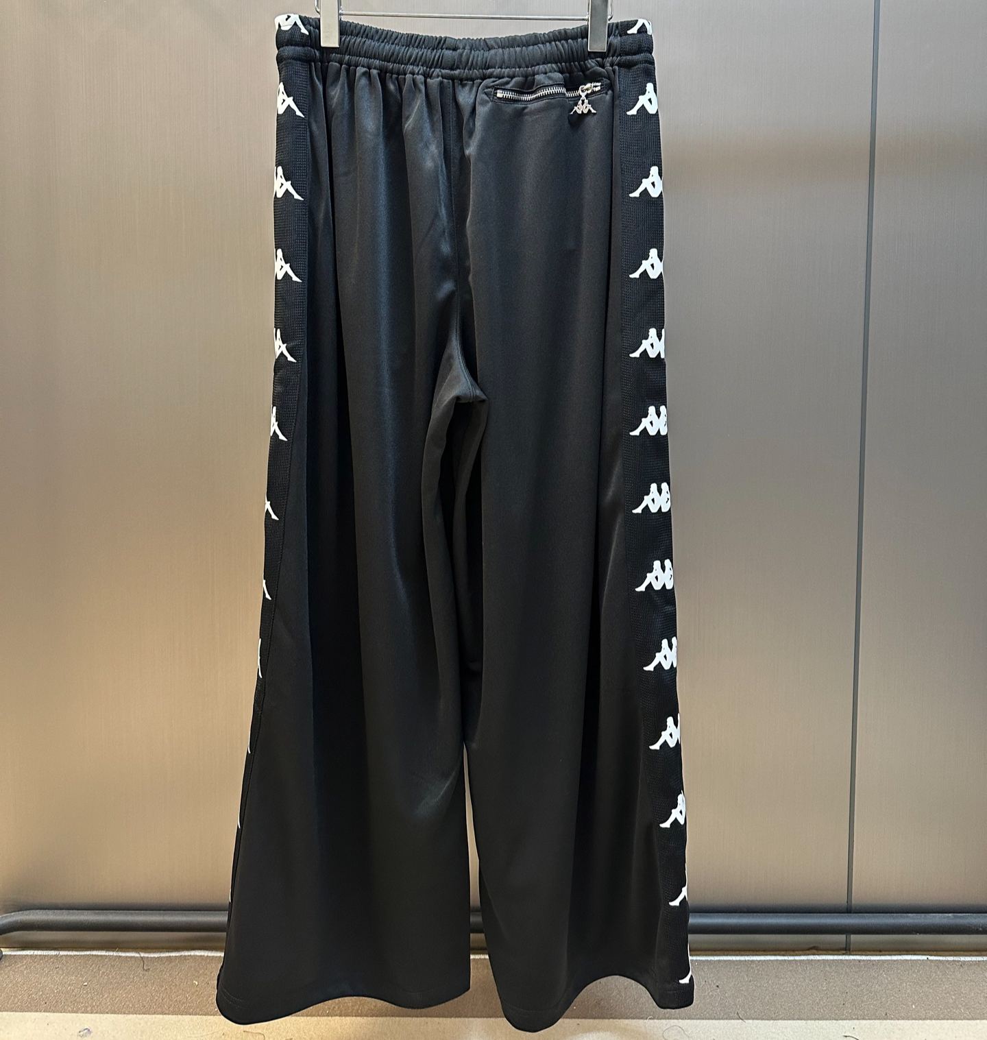 Acne Studios x Kappa Relaxed fit trousers Black (CK0123-900）