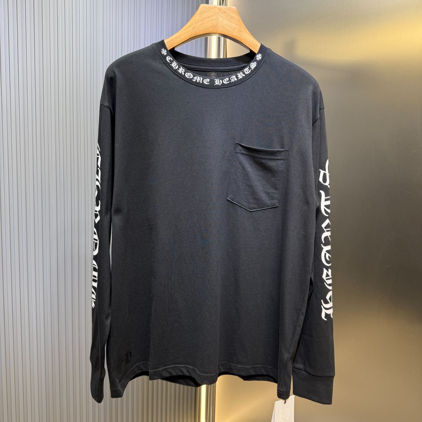 CHROME HEARTS neck logo T-shirt black x white (CH-066）