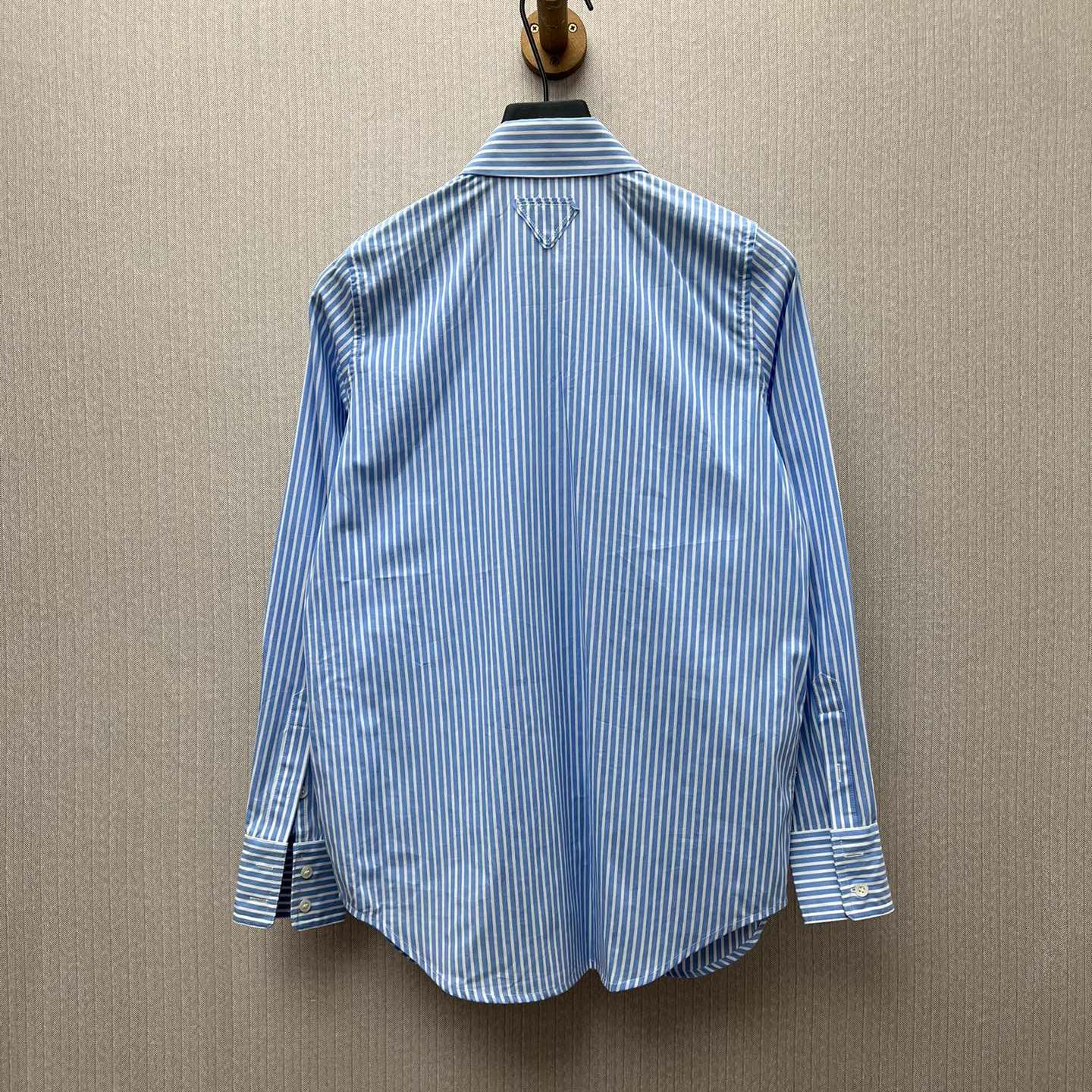 PRADA Sapphire Blue Embroidered Stripe Poplin Shirt（P471HR-155U-F0013）