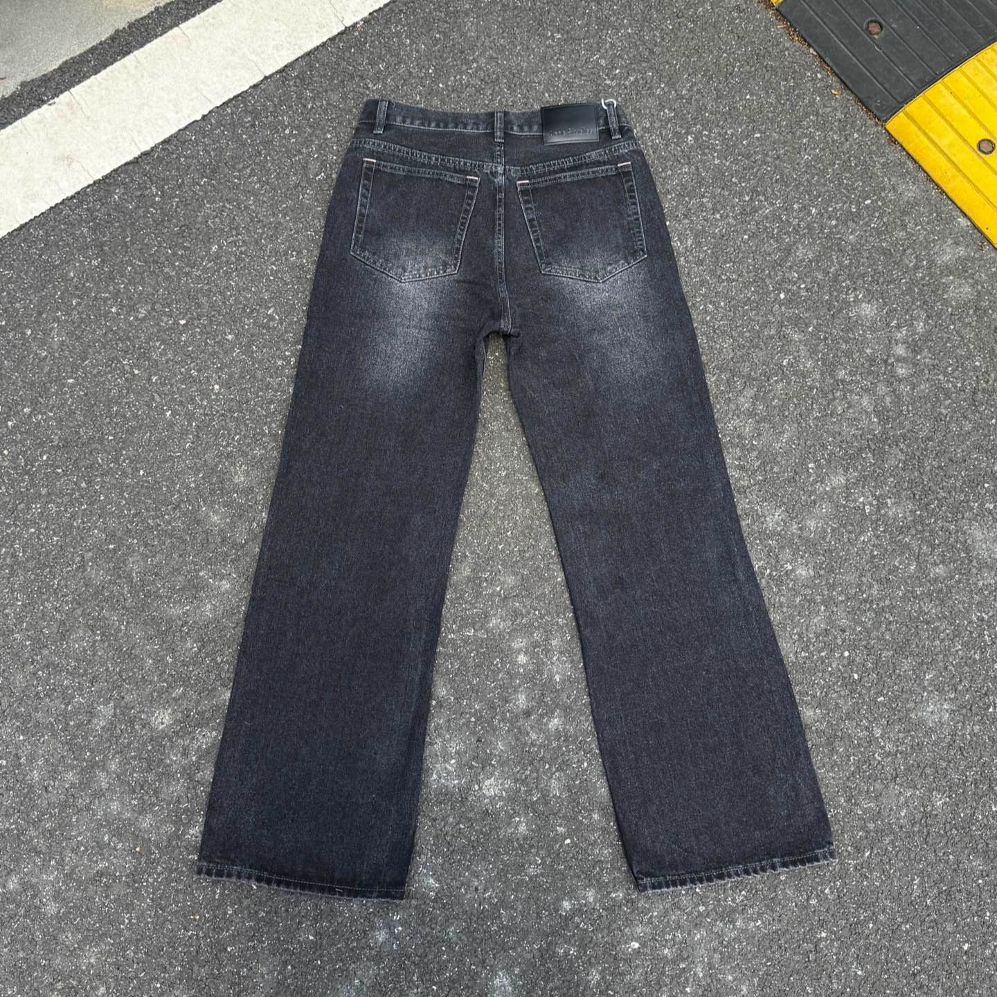 Acne Studios 2021M Loose Fit Jeans (B00363-900）