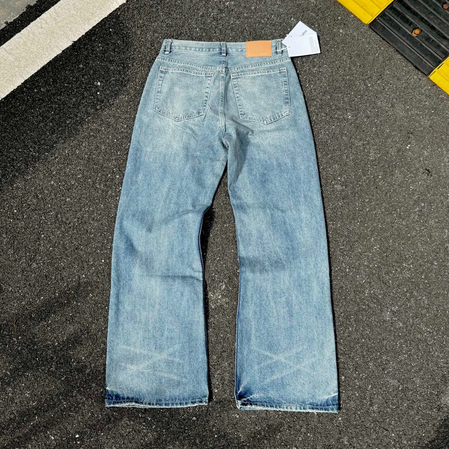 Acne Studios Relaxed Fit Jeans Mid Blue (A00379-M03）