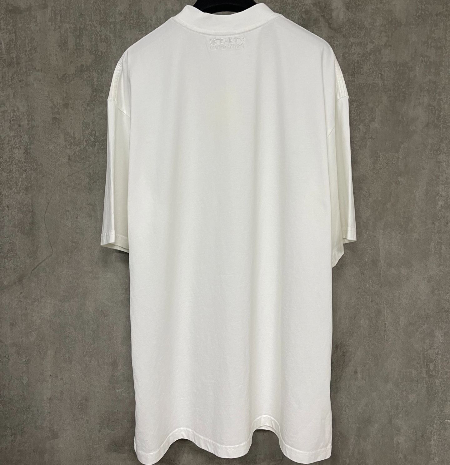 VETEMENTS  LIMITED EDITION LOGO T-SHIRT （UE64TR800W）