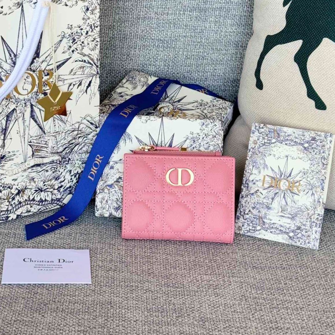 Dior 30 Montaigne Dahlia Wallet（S5173UWHC-M900）