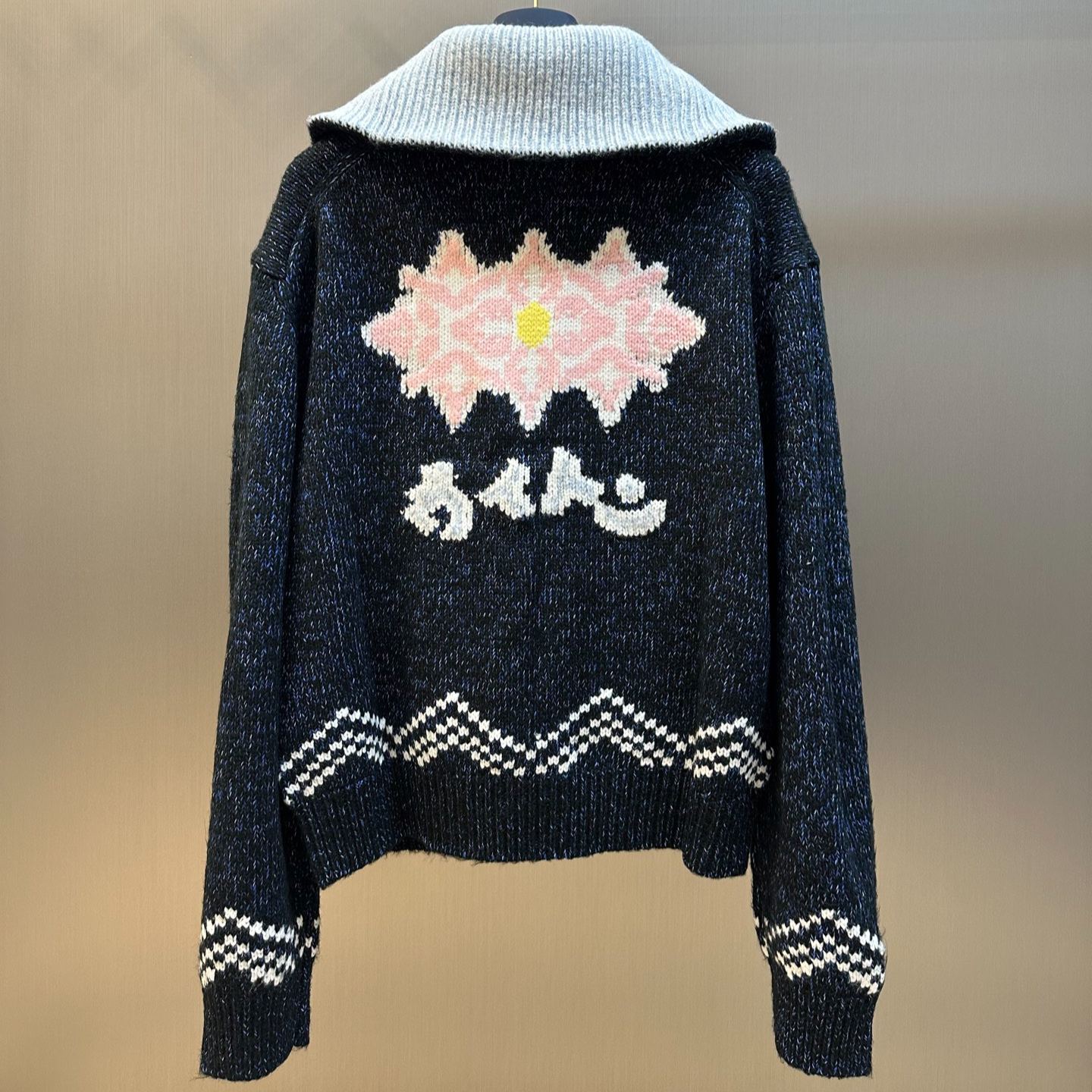 Louis Vuitton zip-up knitted belted jacket（1AIMAY）