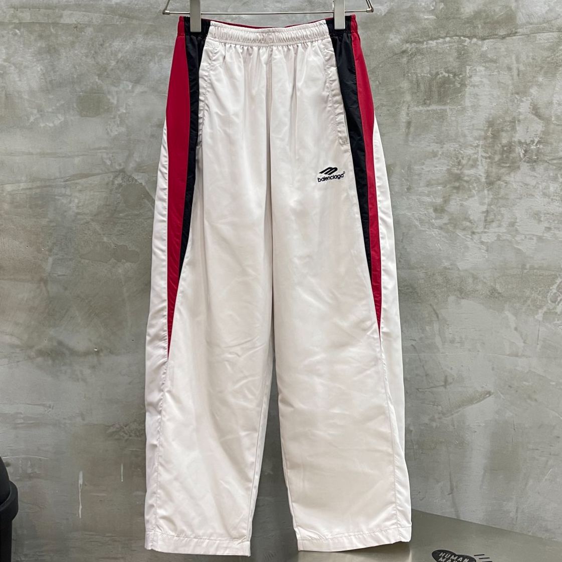 Balenciaga  Tracksuit Pants (790985TPQ38）