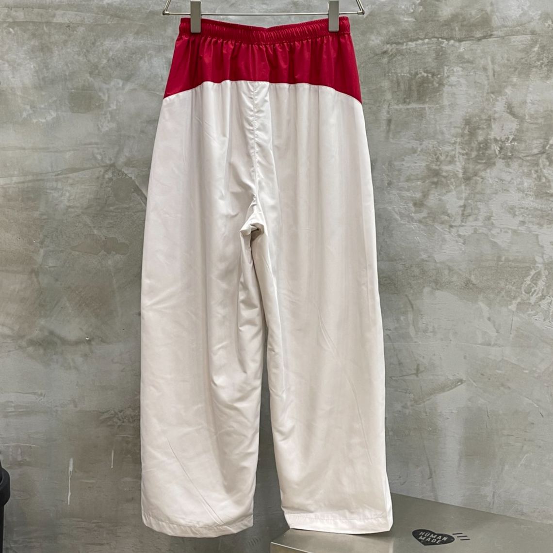 Balenciaga  Tracksuit Pants (790985TPQ38）