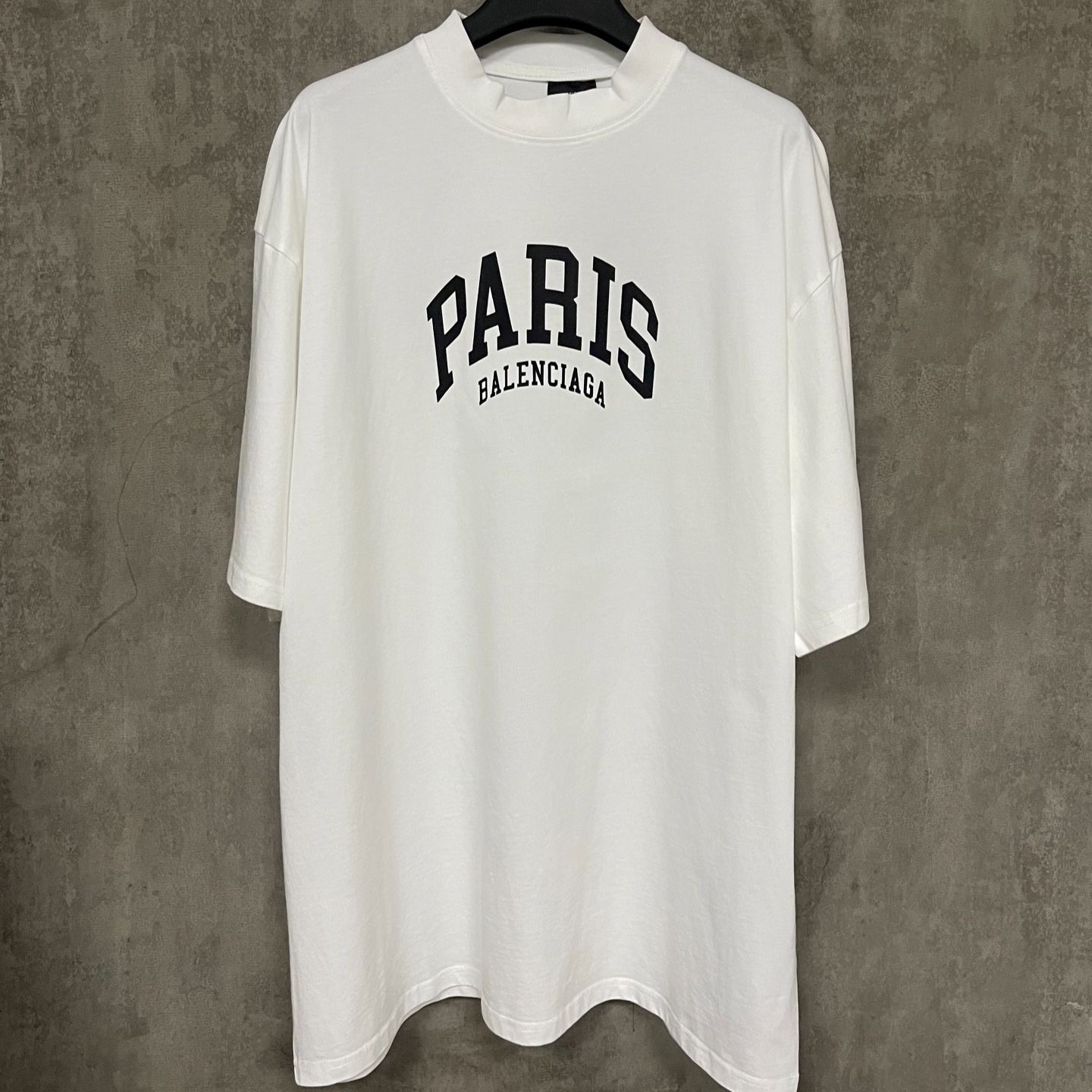 BALENCIAGA MENS Cities Paris T-shirt Medium Fit "Black/White"（612966TLVL71070）