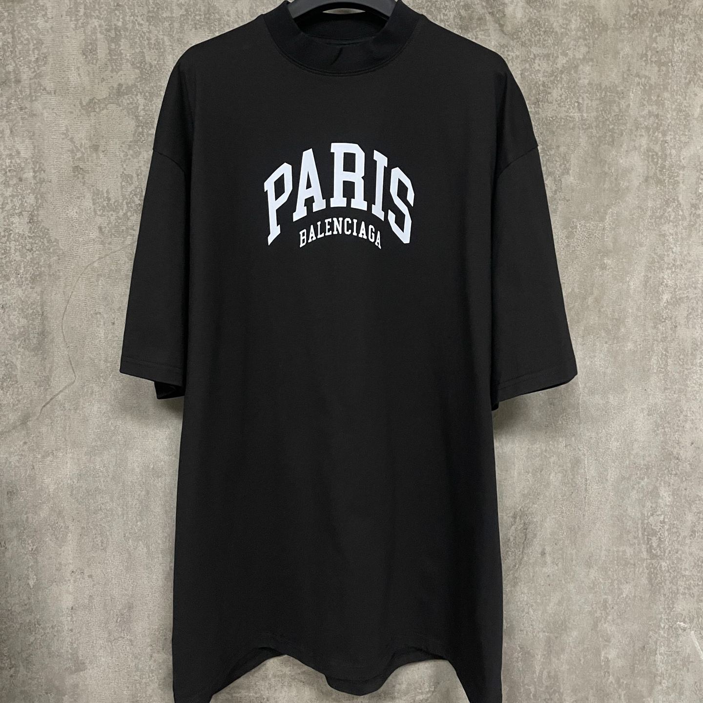 BALENCIAGA MENS Cities Paris T-shirt Medium Fit "Black/White"（612966TLVL71070）