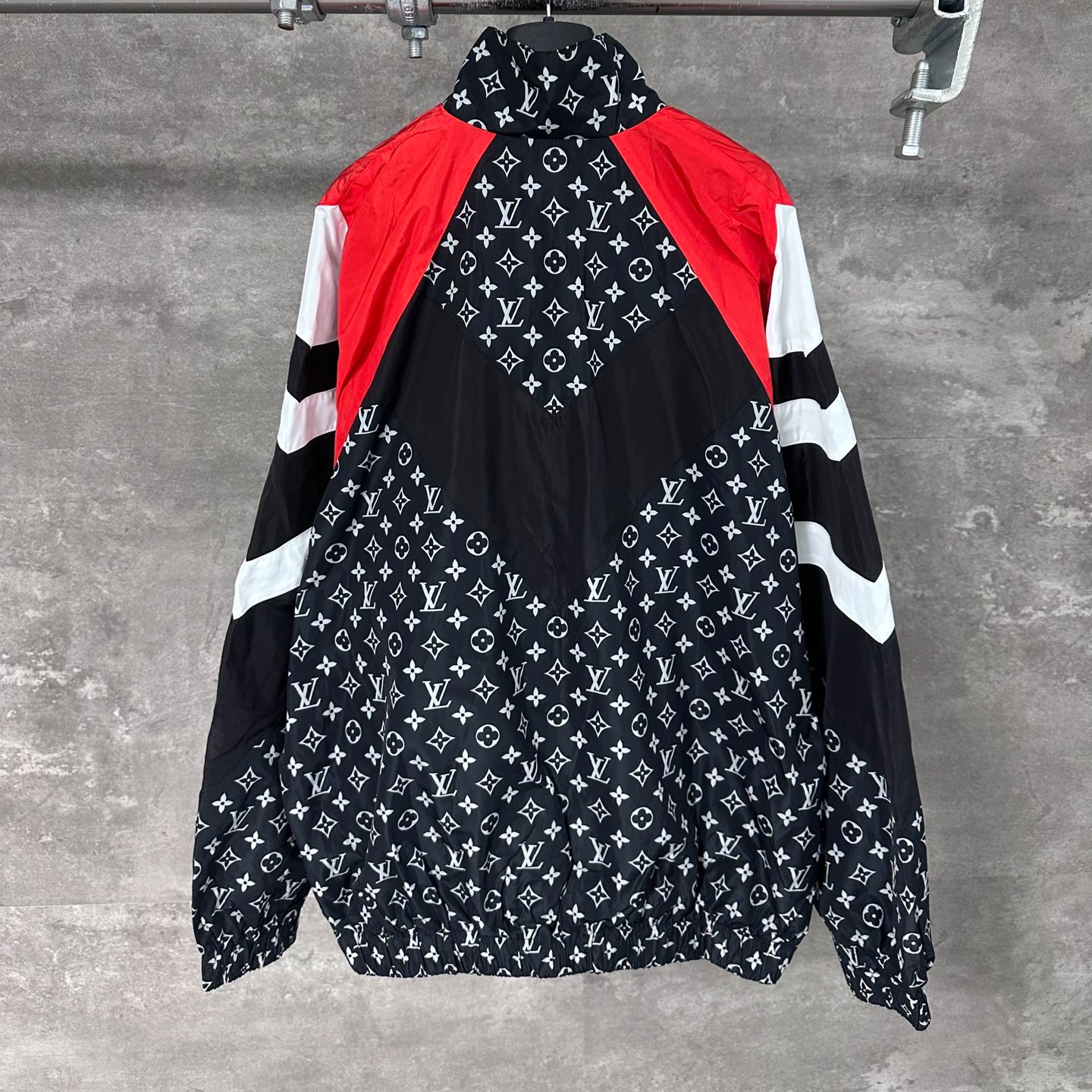 Louis Vuitton Monogram Printed Nylon Tracksuit Top（1AILQ2）