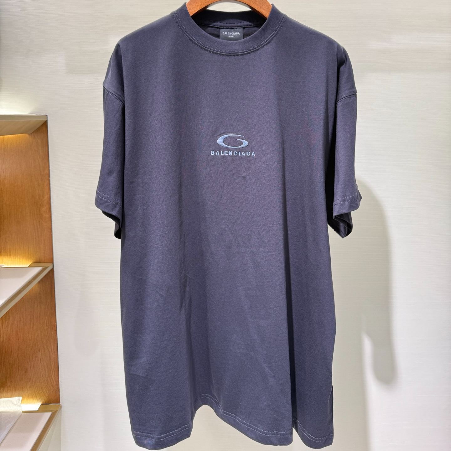 Balenciaga Men's Loop Sports Icon Oversized T-shirt in Black Faded (850345TTVH91041）