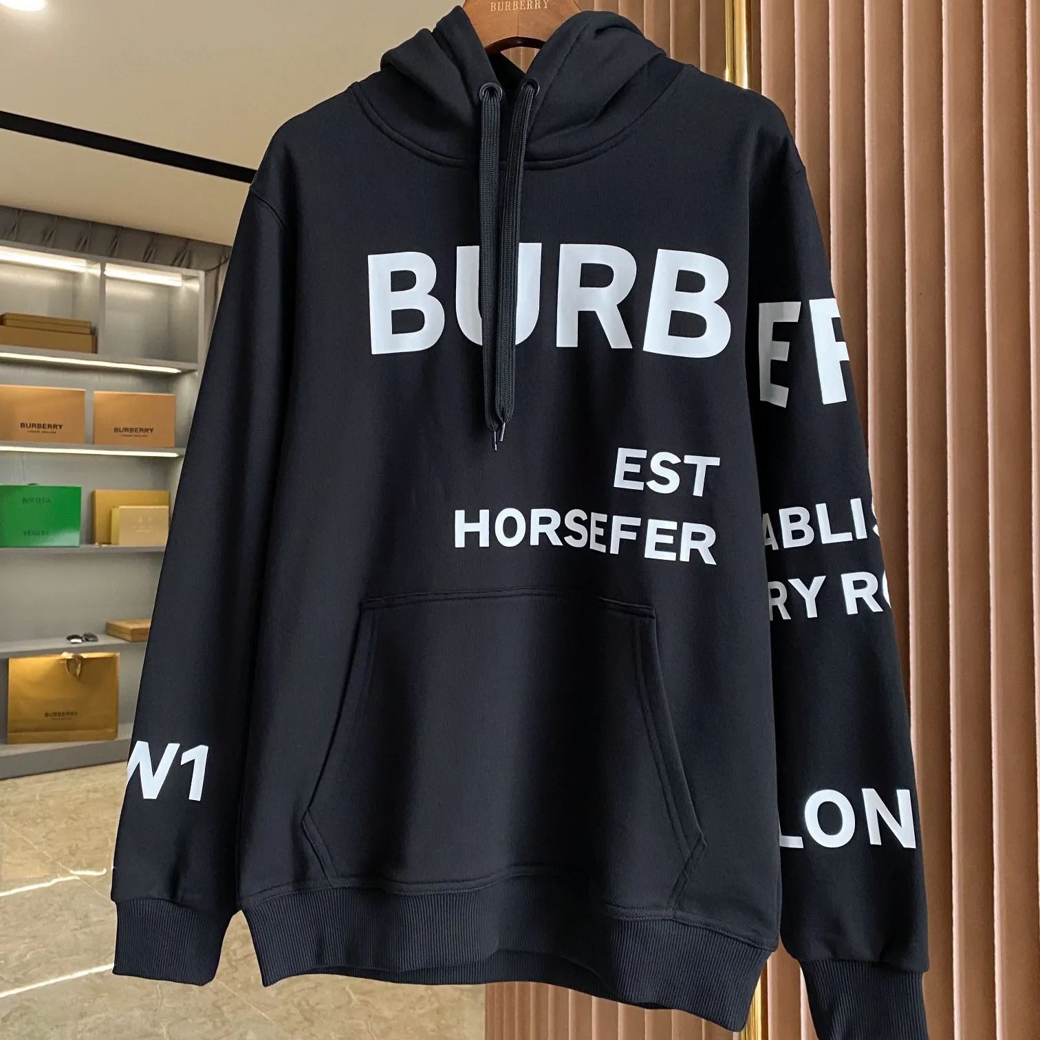 Burberry SS22 Horseferry letter print hooded sweatshirt（80407671）