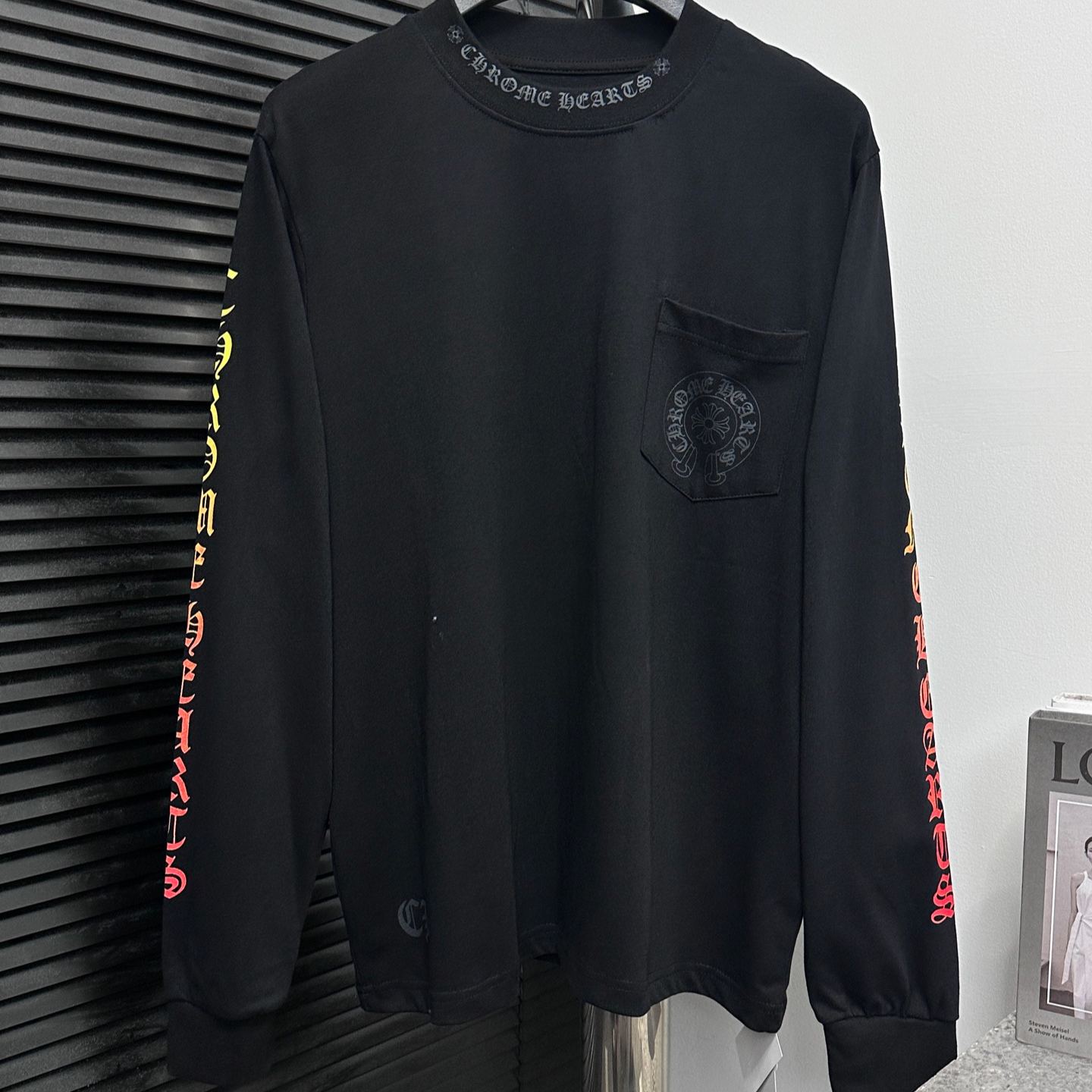 Chrome Hearts Horseshoe Back Gradient Logo Long Sleeve Top (CH-463）
