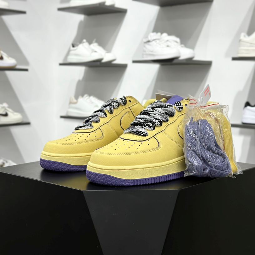 Kobe Bryant × Nike Air Force 1 Low Protro "Mamba Mentality"（HV9408-700）