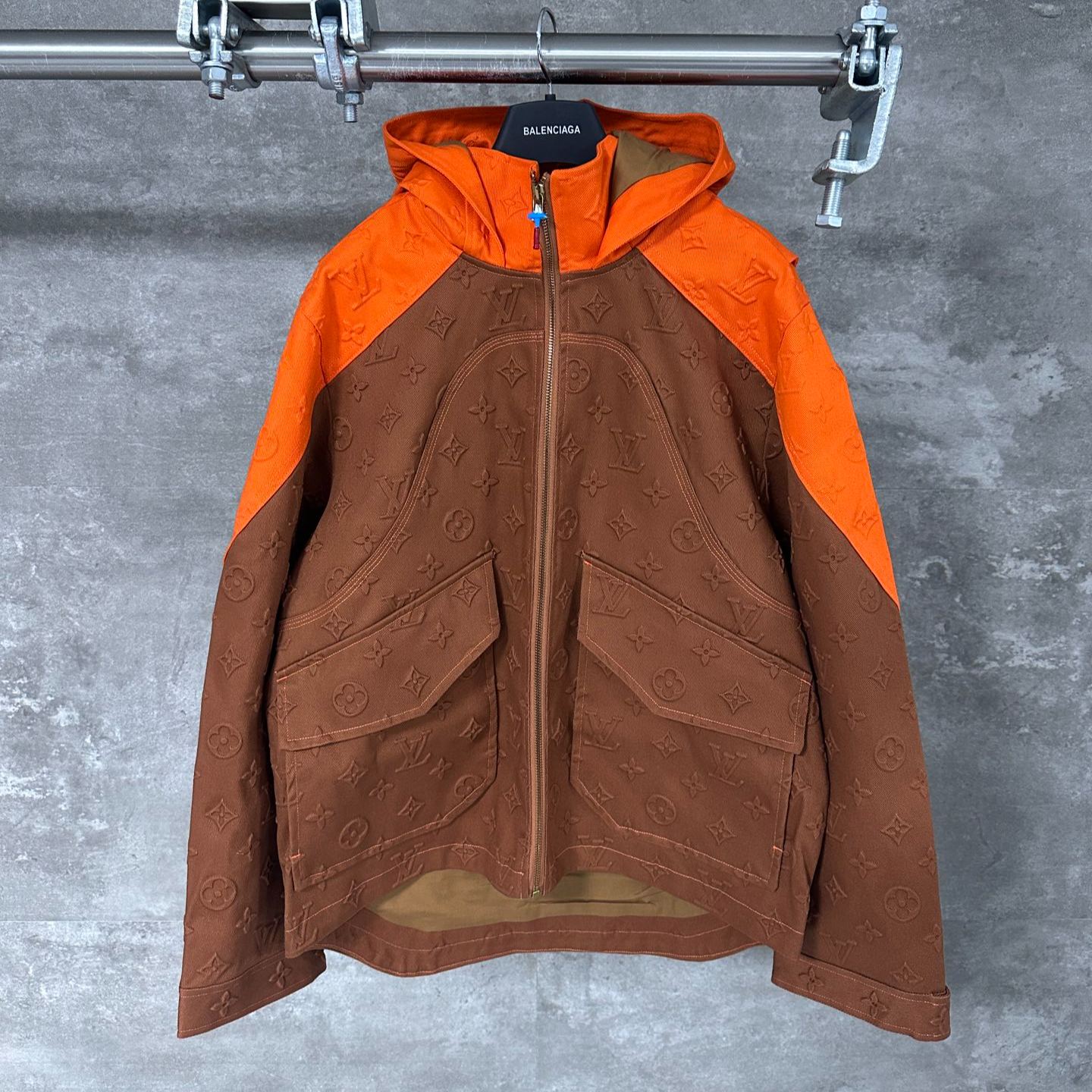 Louis Vuitton MONOGRAM DENIM HOODED JACKET（1A96UX）