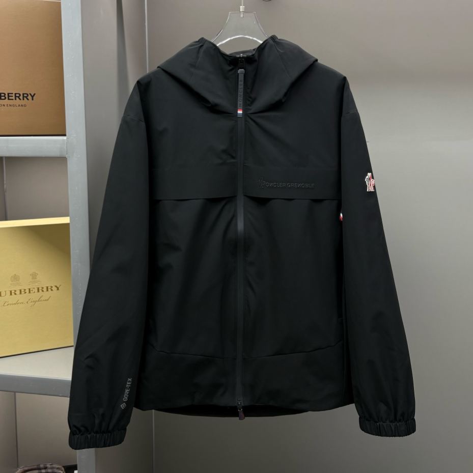 Moncler Grenoble Shipton jacket（K10971A000015987M999）
