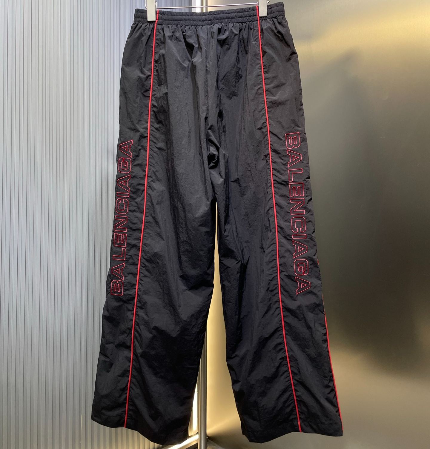 BALENCIAGA Black Trousers - Track Pants Men (814573TRO321000）
