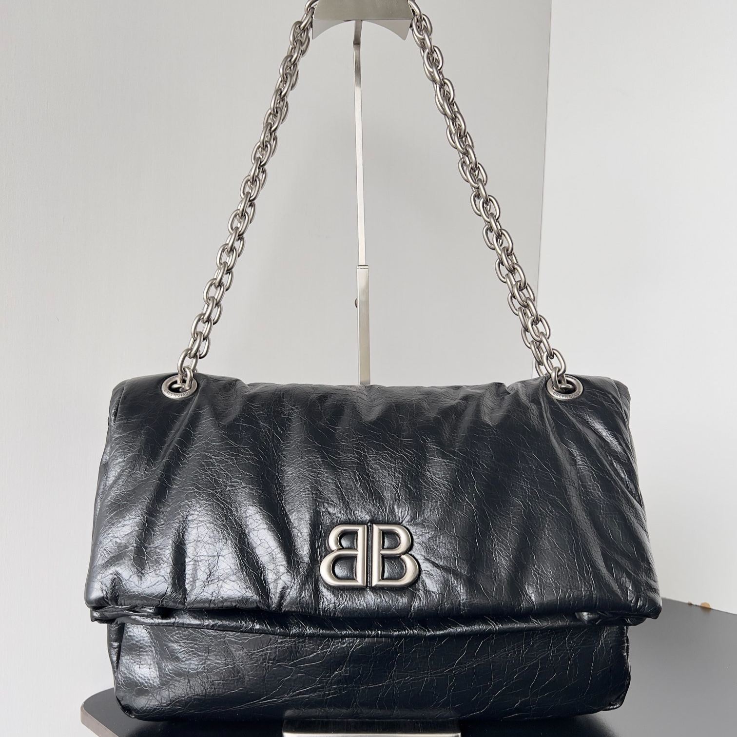 Balenciaga MONACO Medium Chain Bag（7659452AASA1000）