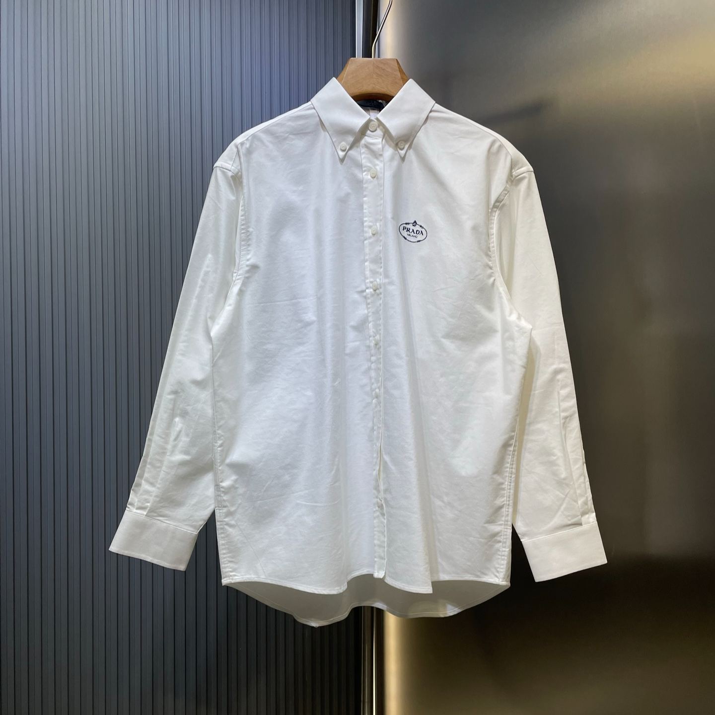 Prada long-sleeved shirt (P497GR-14JW-F0012-S-OOO）