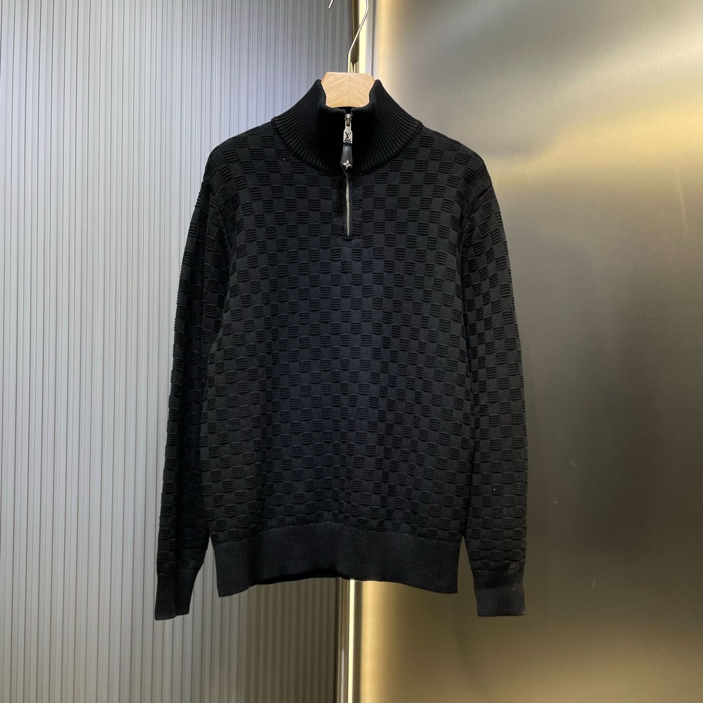 Louis Vuitton plush blend half-zip pullover（1AIHNC）