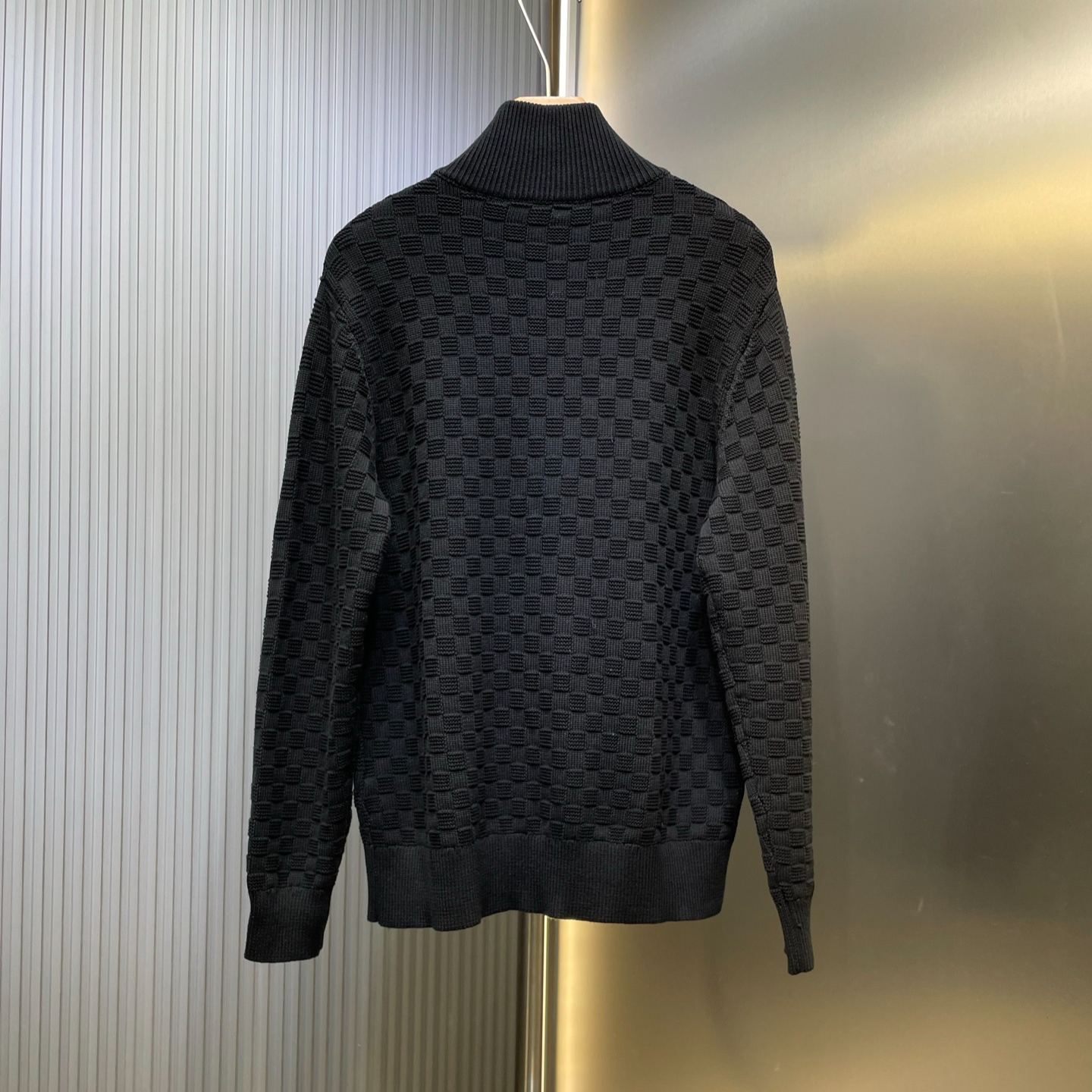 Louis Vuitton plush blend half-zip pullover（1AIHNC）