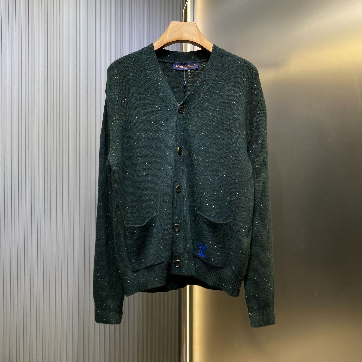 Louis Vuitton Cashmere Cardigan（1AIMBO）