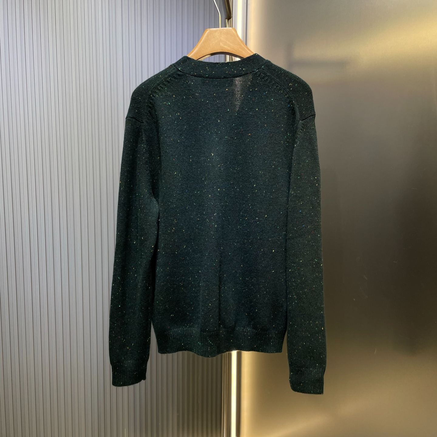 Louis Vuitton Cashmere Cardigan（1AIMBO）