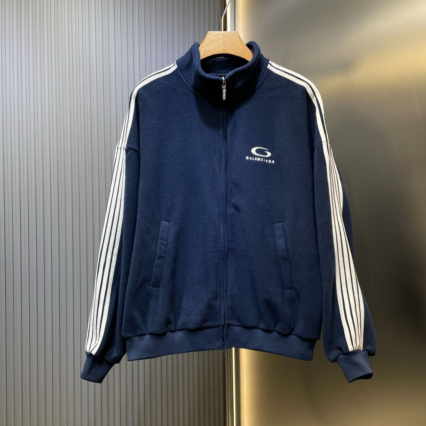 Balenciaga Loop Sports Icon Zip-up Jacket in Navy/white (829406TRVJ98502）
