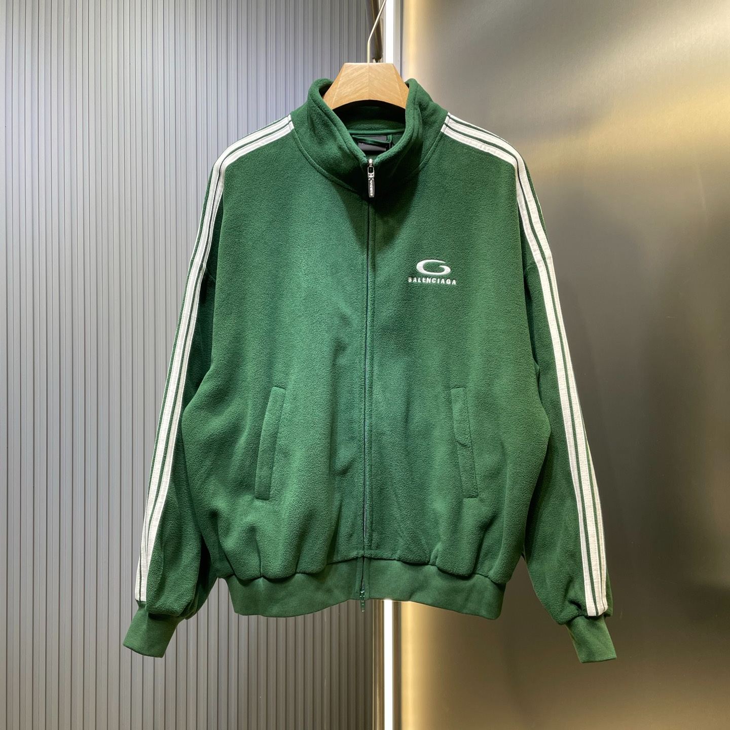 Balenciaga Loop Sports Icon Zip-up Jacket in Navy/white (829406TRVJ98502）