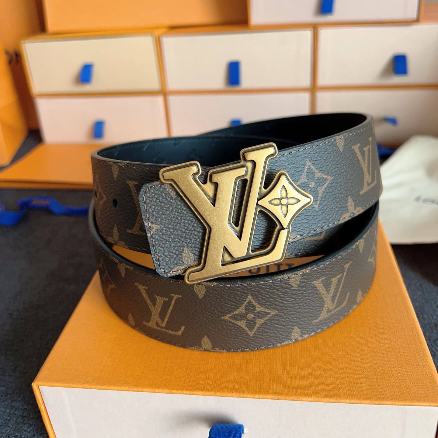 Louis Vuitton Flower 40mm Reversible Belt（M4061）