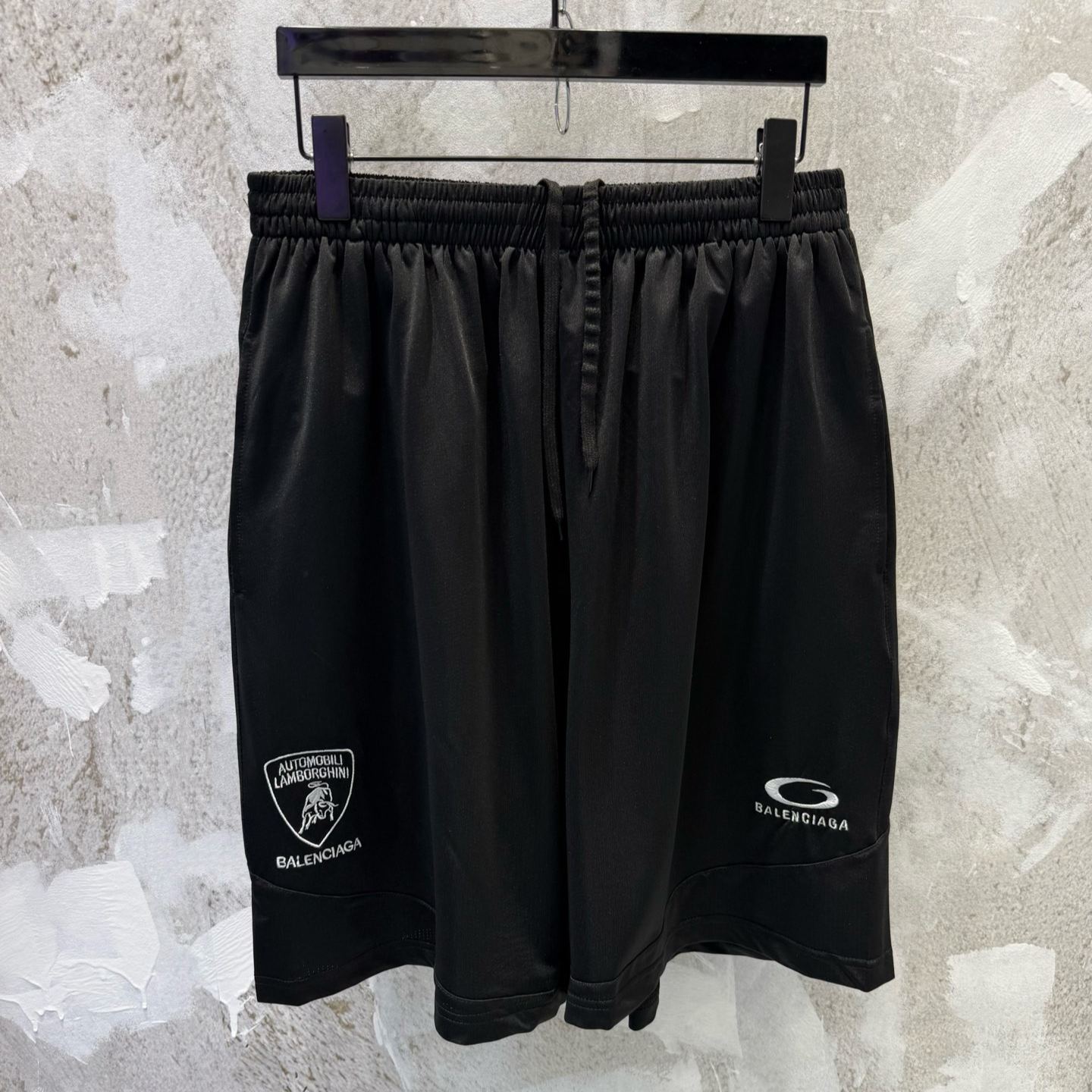 BALENCIAGA Automobili Lamborghini Men's Baggy Shorts "Black" (777709TSVU31000）
