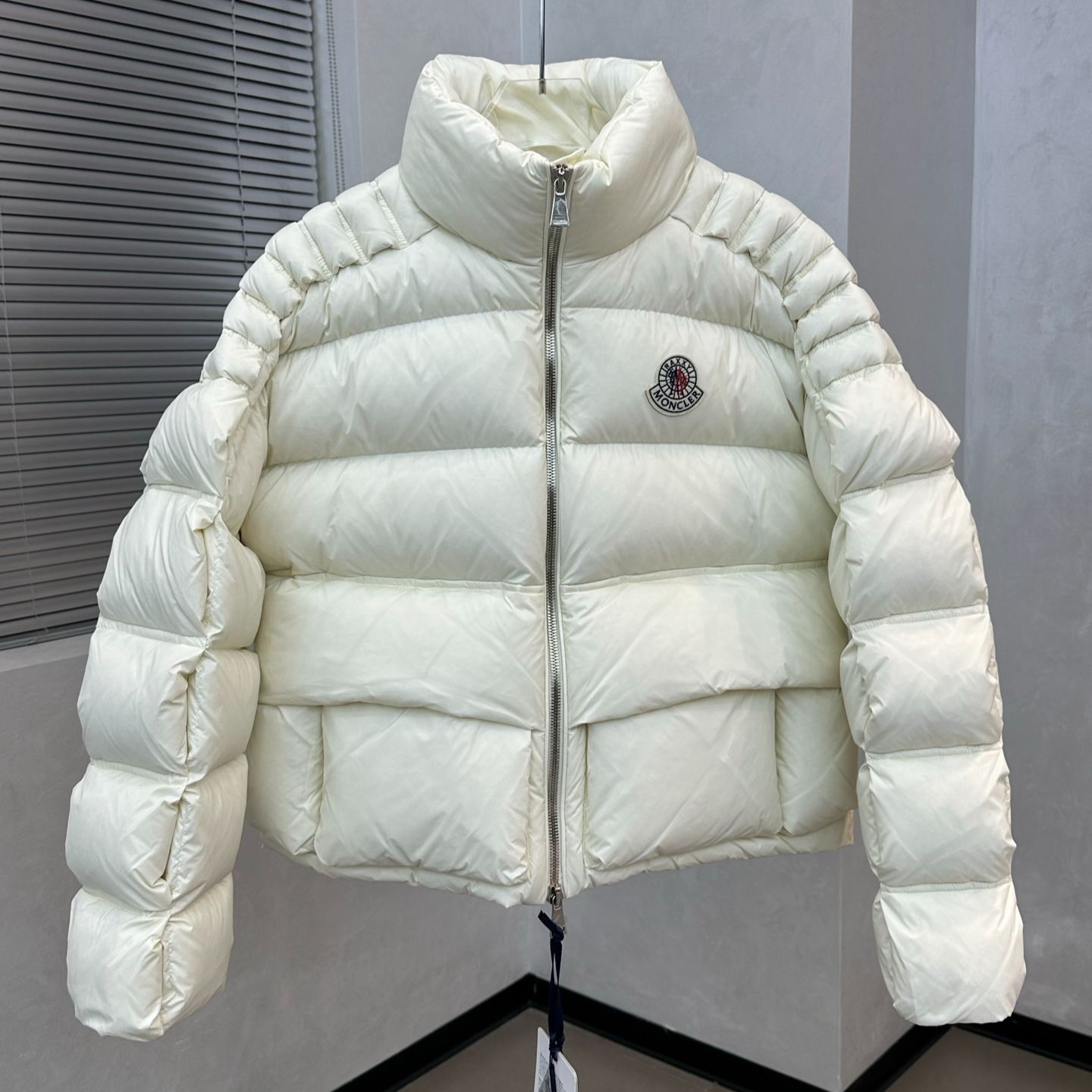 MONCLER Dofa men's and women's short down jackets（I20961A00011M3485999）