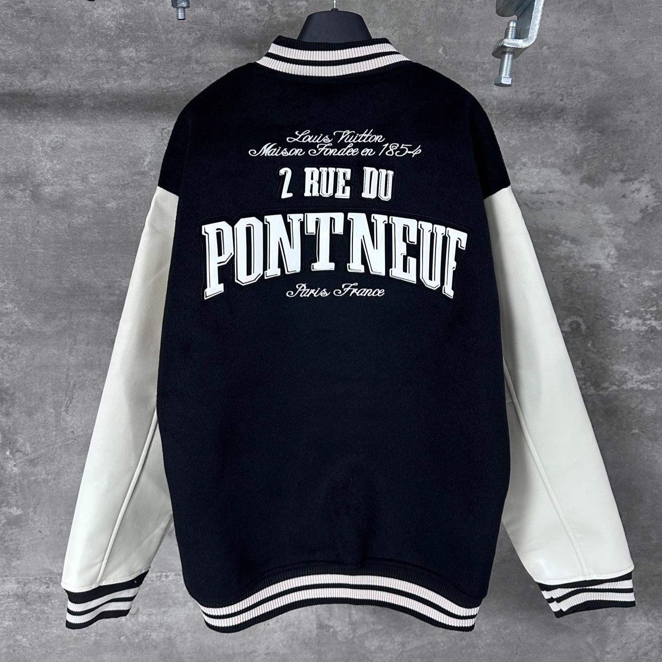 Louis Vuitton leather baseball jacket（1AIMWP）