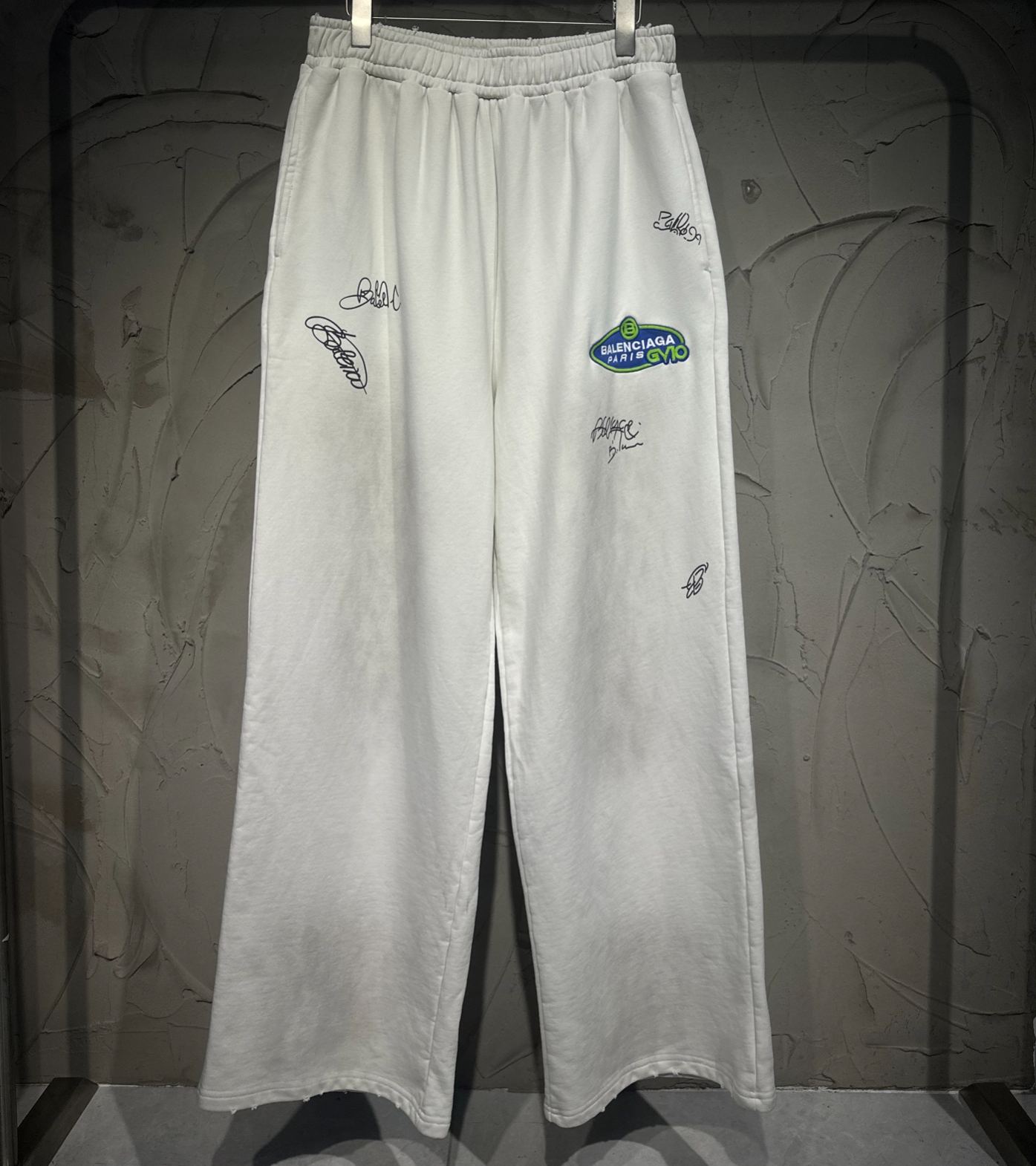 Balenciaga Men's Banana Baggy Pants (846917TTVE41041）