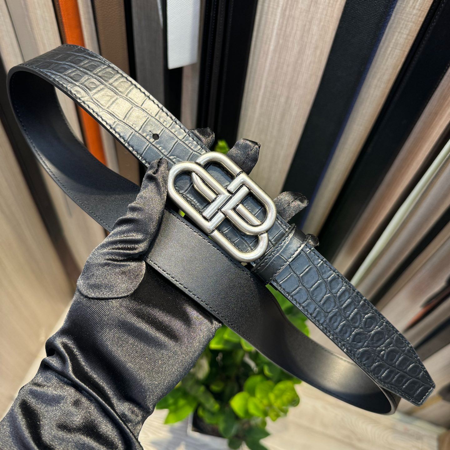 Balenciaga Men's Bb Large Belt in Black-3.5cm（5703701ROBY1000）