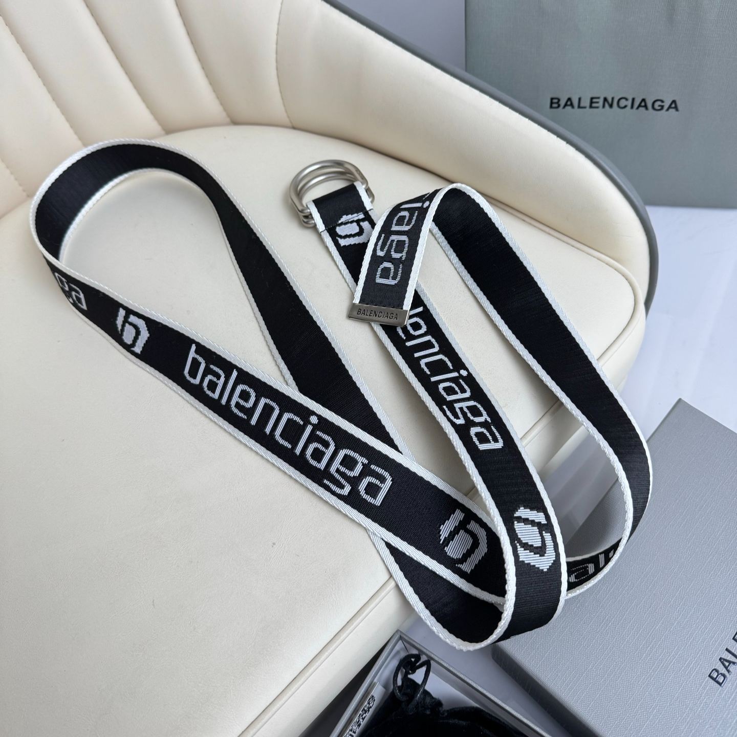 BALENCIAGA Men's D-Ring Belt in Black/White-4cm（7944852AA381090）