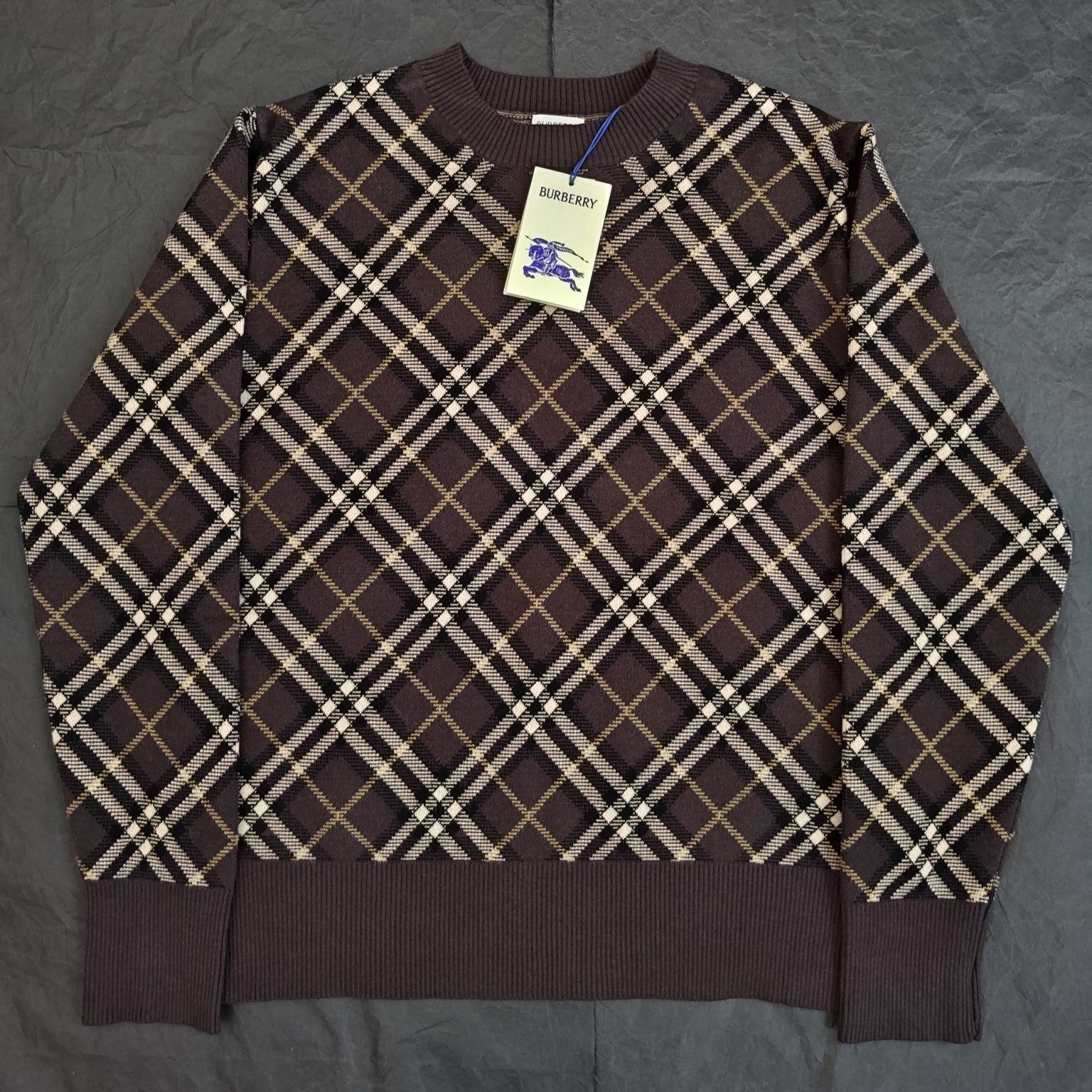 Burberry Check Wool and Cashmere Blend Sweater (Truffle Brown)（81157041）