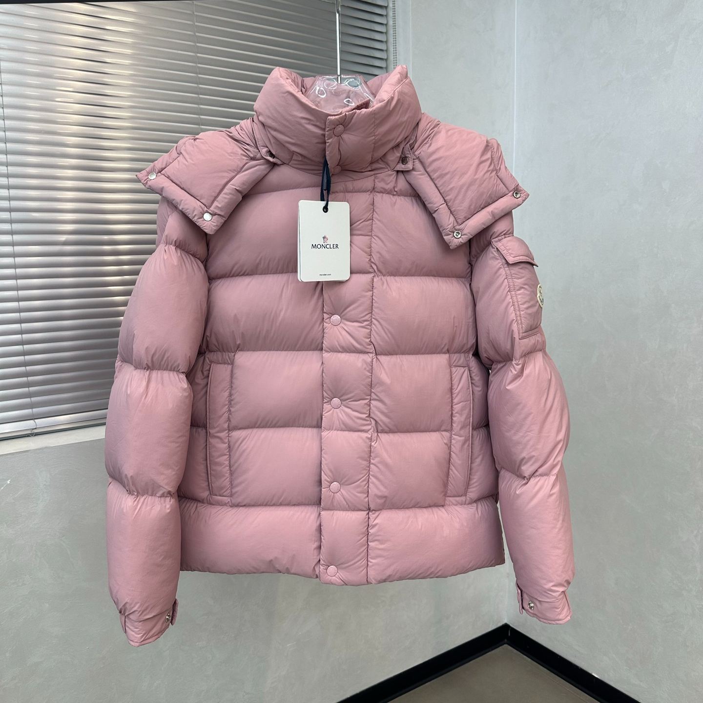 Moncler Short Down Jacket 'maya 70'（1A0016954A8190D）
