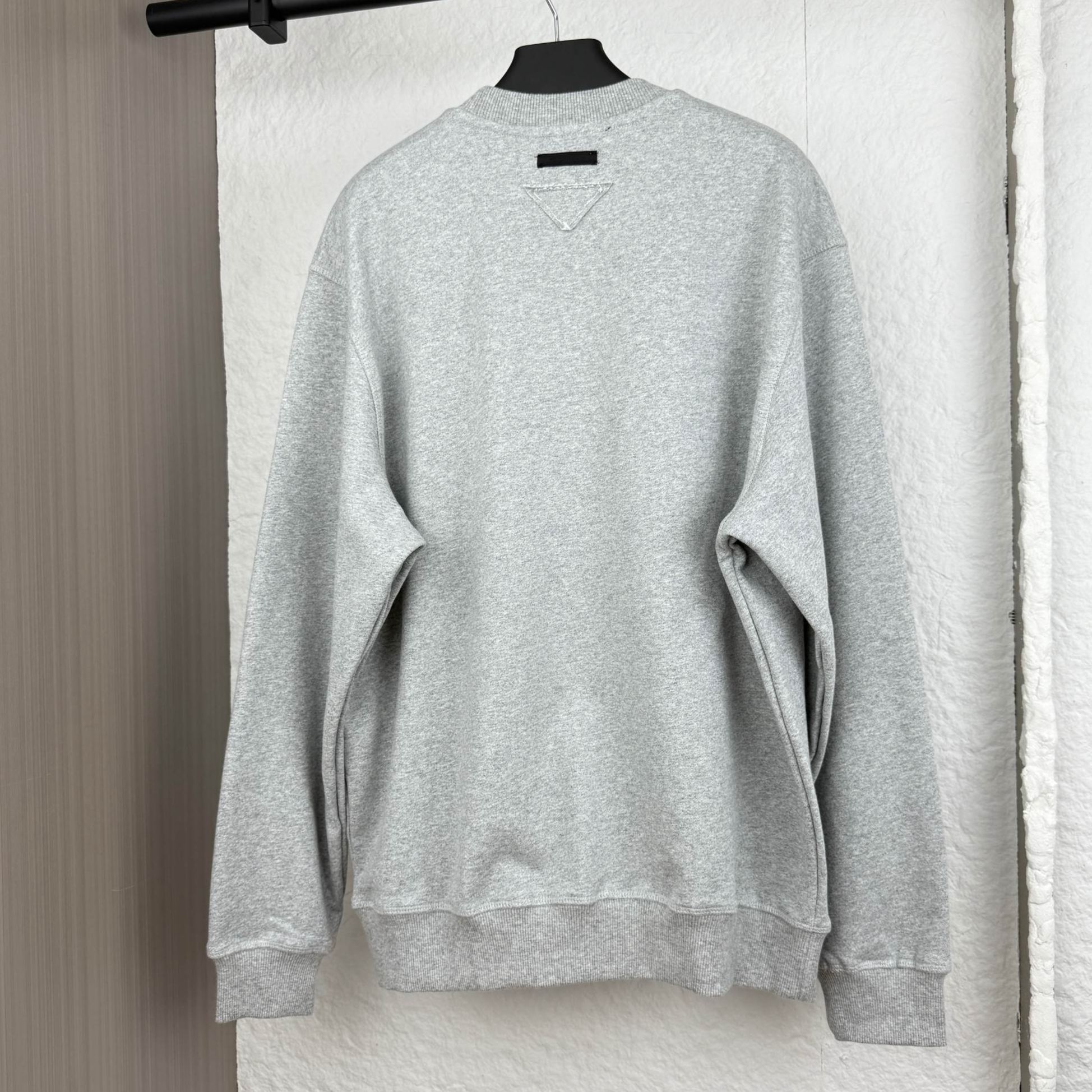 Prada Cotton Sweatshirt (UJL74C-170Z-F0031-S-OOO）
