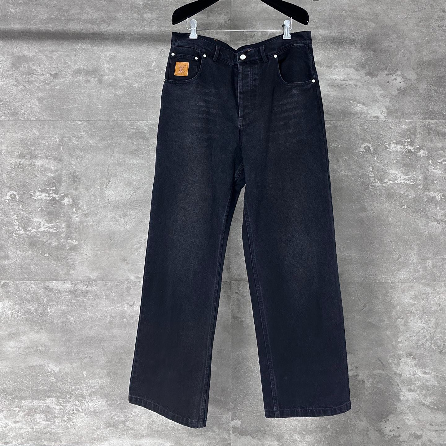 Louis Vuitton slim-fit jeans（1AILLC）