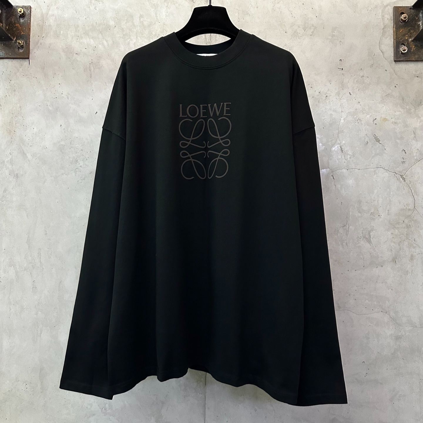 Loewe Cotton Loose Fit T-Shirt in Black  (H526Y22XAX-1100）