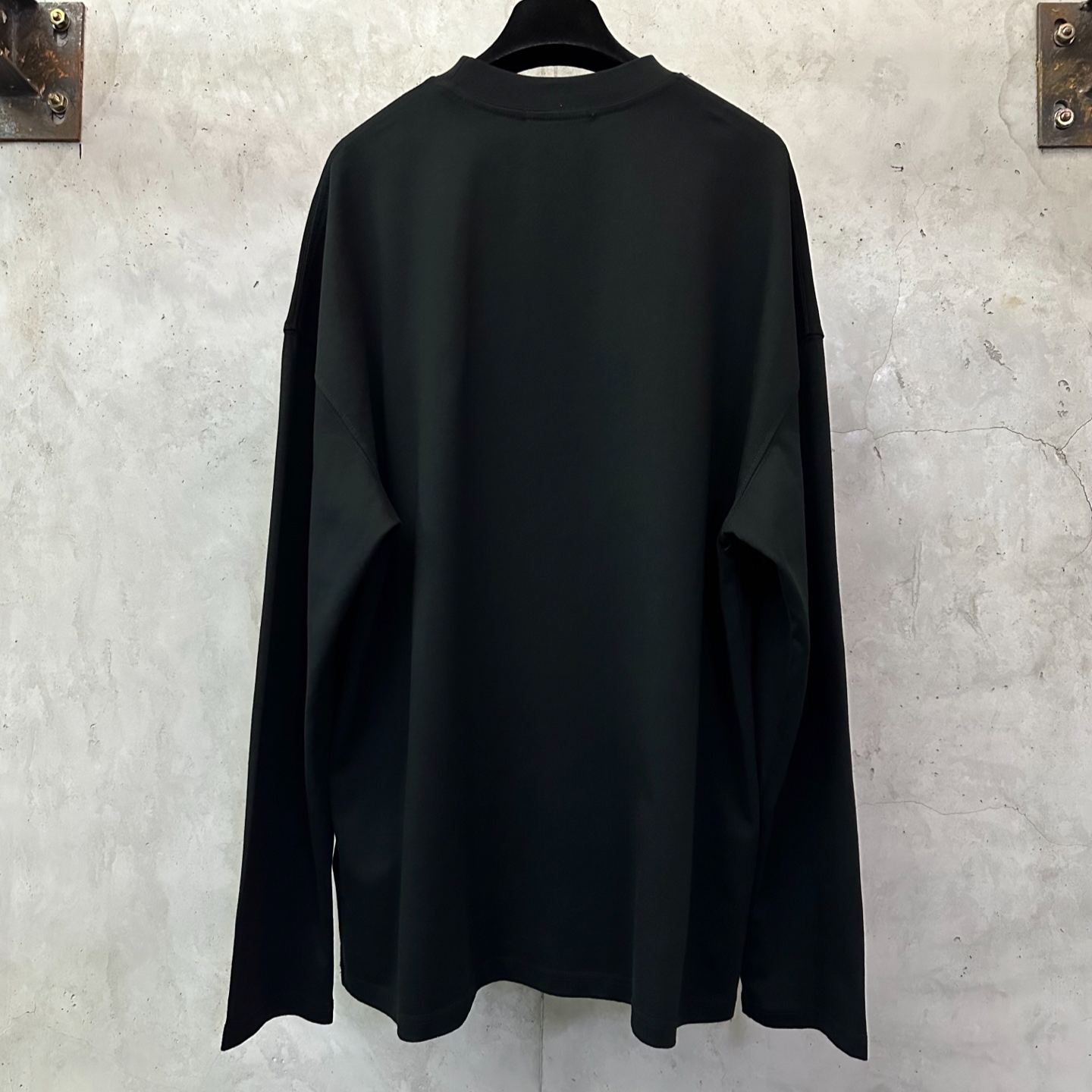 Loewe Cotton Loose Fit T-Shirt in Black  (H526Y22XAX-1100）