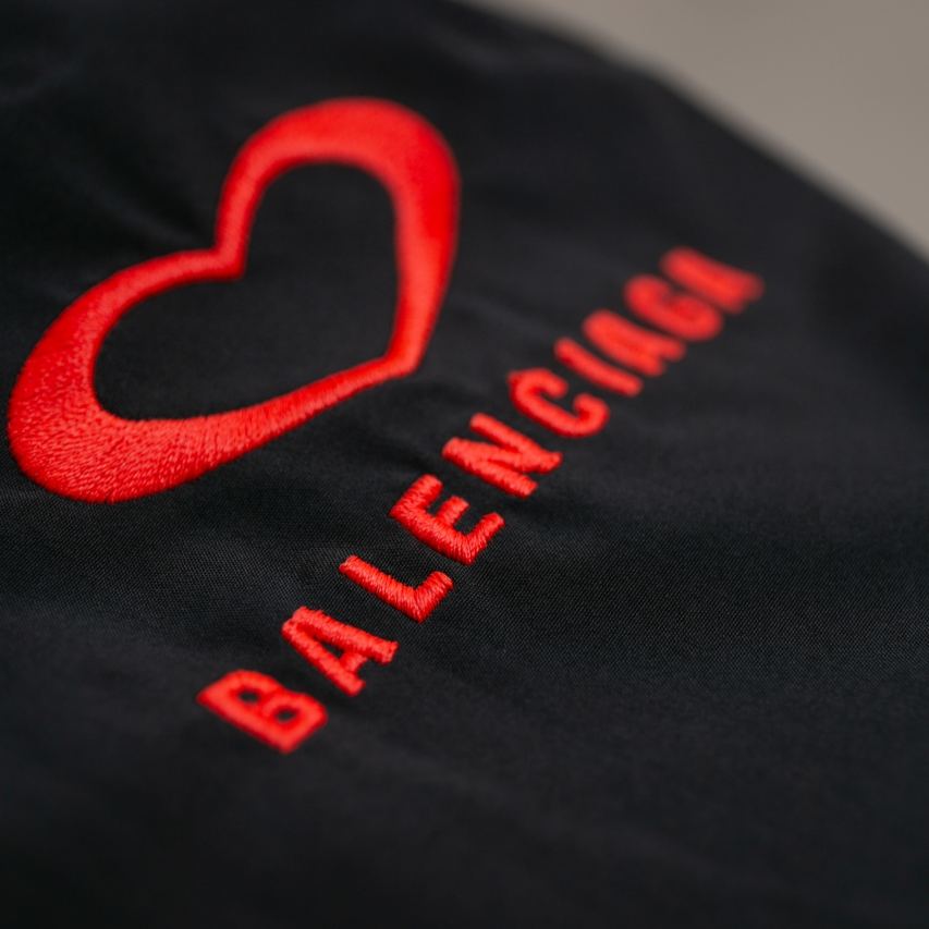 Balenciaga QIXI TRACKSUIT medium-sized trousers (839294TPQ381000）