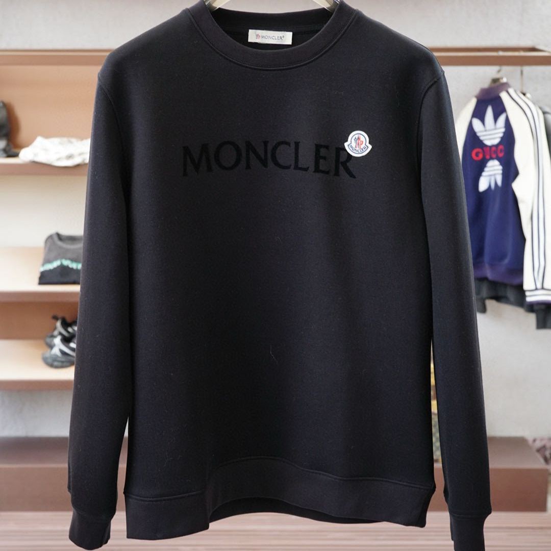 MONCLER Men's Logo Patch Sweatshirt（J20918G00039809KR999）