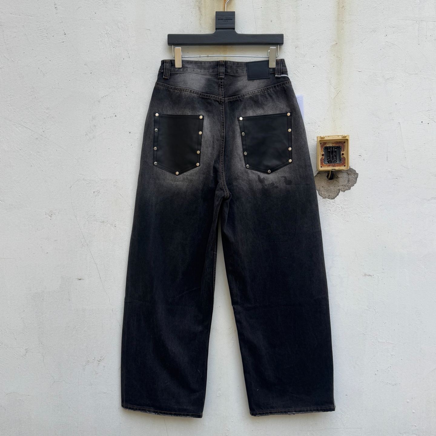 Acne Studios Relaxed Fit Jeans - 2023 - Black (C00103-900）